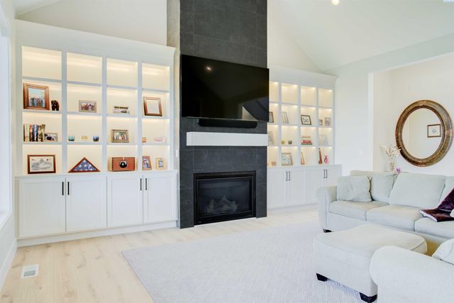 4871 S Morain St, Kennewick, WA 99337