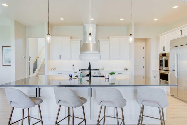 4871 S Morain St, Kennewick, WA 99337