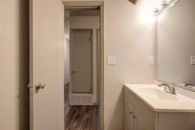 804 S Dogwood Street, Luther, OK 73054