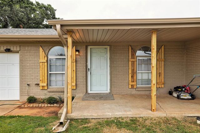 804 S Dogwood Street, Luther, OK 73054