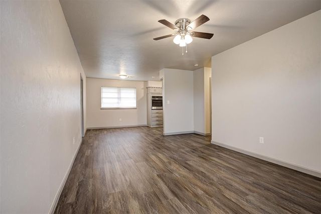 804 S Dogwood Street, Luther, OK 73054