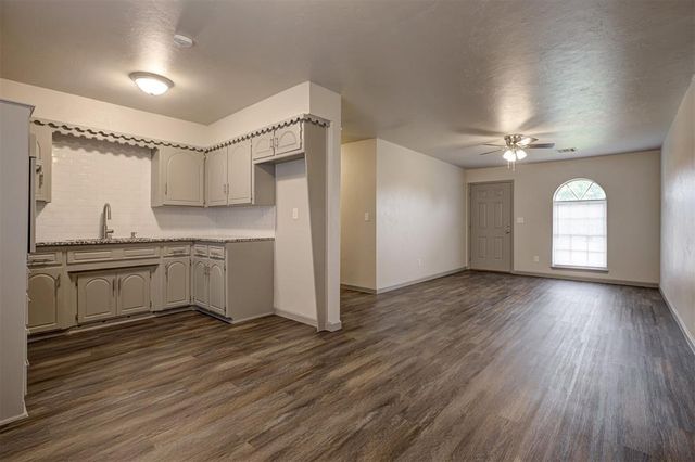 804 S Dogwood Street, Luther, OK 73054