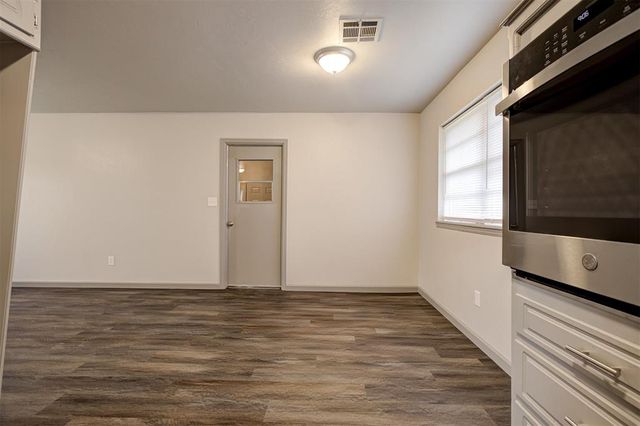 804 S Dogwood Street, Luther, OK 73054