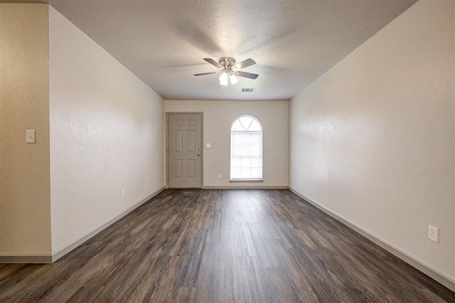 804 S Dogwood Street, Luther, OK 73054