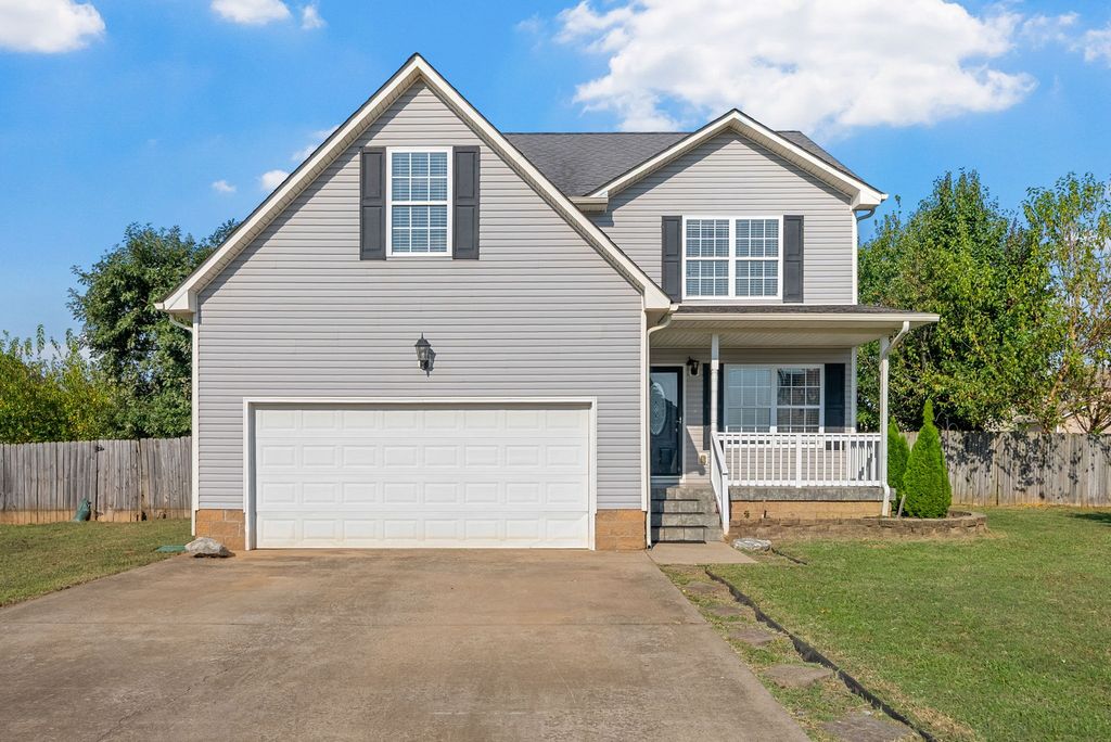 101 N Cavalcade Cir, Oak Grove, KY 42262
