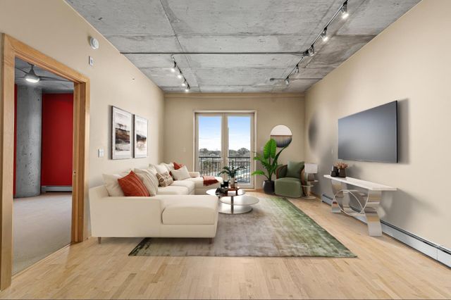 212 N 1st Street 411, Minneapolis, MN 55401