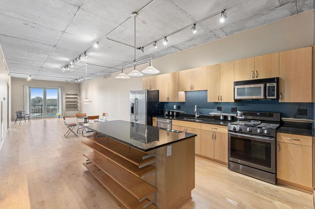 212 N 1st Street 411, Minneapolis, MN 55401