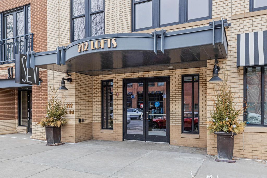 212 N 1st Street 411, Minneapolis, MN 55401