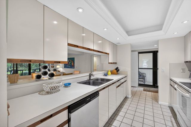 2101 Fairway Drive S, Jupiter, FL 33477