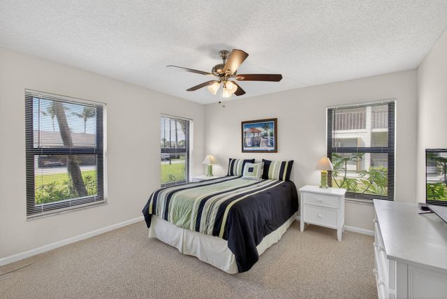 2101 Fairway Drive S, Jupiter, FL 33477