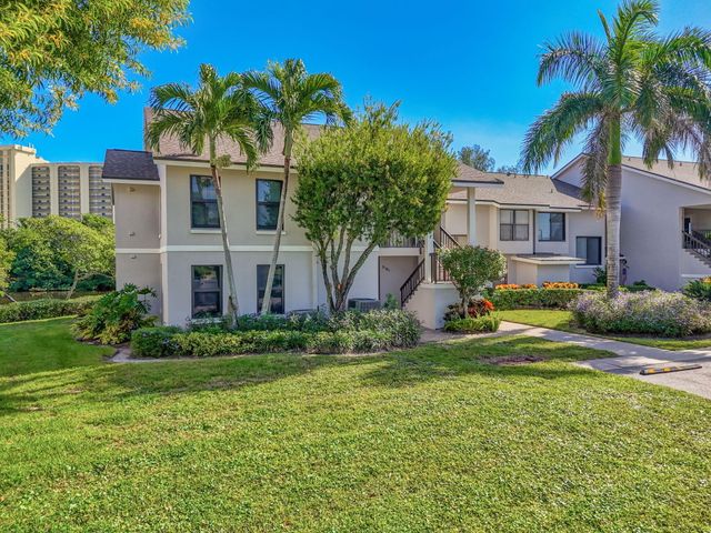 2101 Fairway Drive S, Jupiter, FL 33477