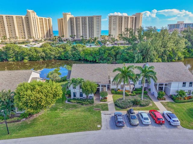 2101 Fairway Drive S, Jupiter, FL 33477