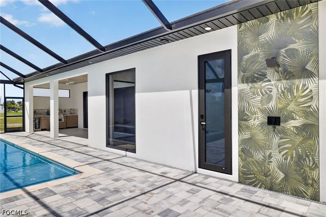 209 NW 35th PL, Cape Coral, FL 33993