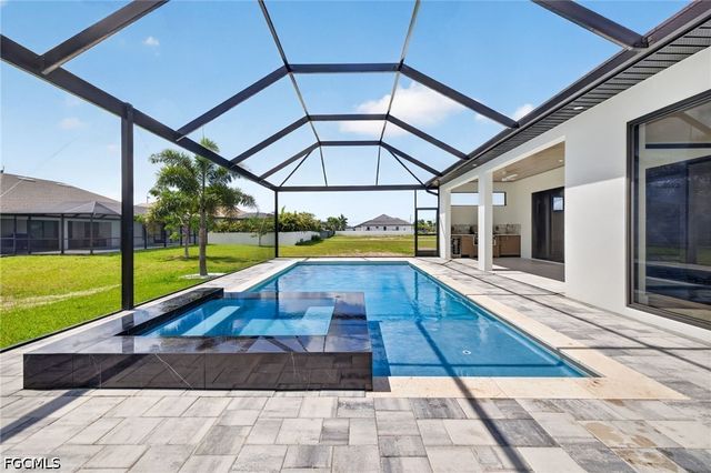 209 NW 35th PL, Cape Coral, FL 33993