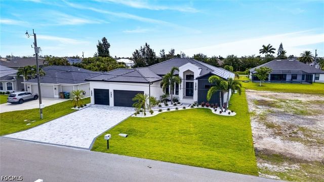 209 NW 35th PL, Cape Coral, FL 33993