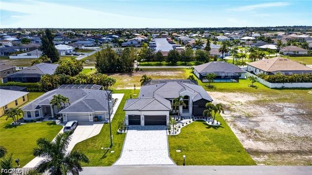 209 NW 35th PL, Cape Coral, FL 33993