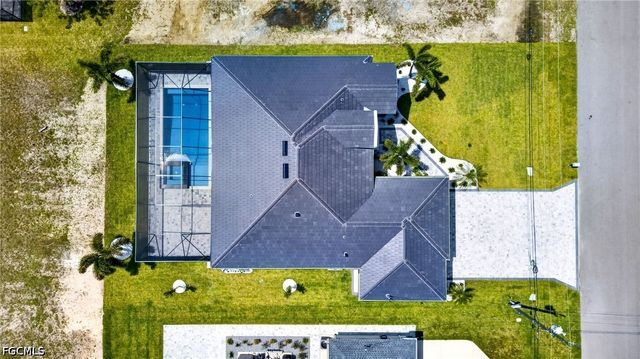 209 NW 35th PL, Cape Coral, FL 33993