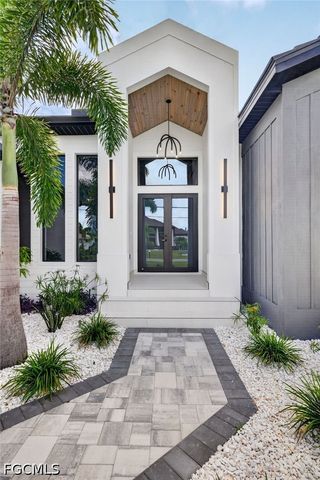 209 NW 35th PL, Cape Coral, FL 33993