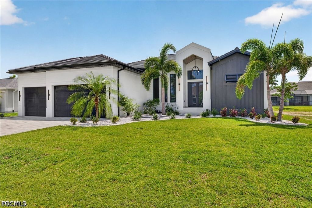 209 NW 35th PL, Cape Coral, FL 33993