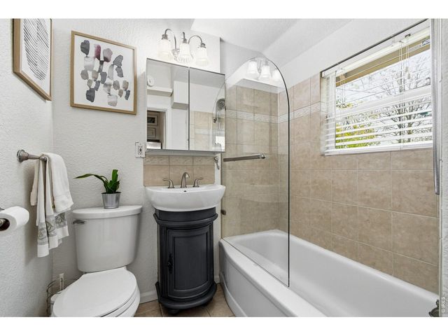4810 Knox Ct, Denver, CO 80221
