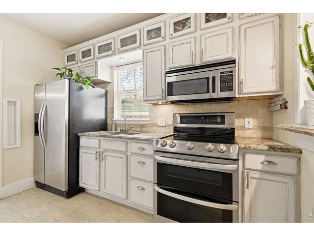 4810 Knox Ct, Denver, CO 80221