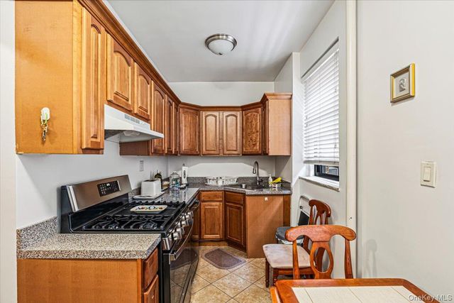 8344 Lefferts Boulevard 3D, Kew Gardens, NY 11415