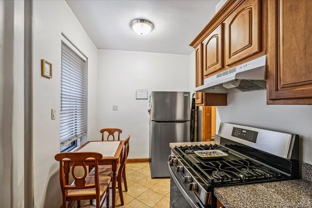 8344 Lefferts Boulevard 3D, Kew Gardens, NY 11415