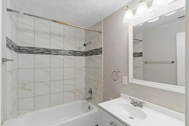 1115 Morris Street NE, Albuquerque, NM 87112