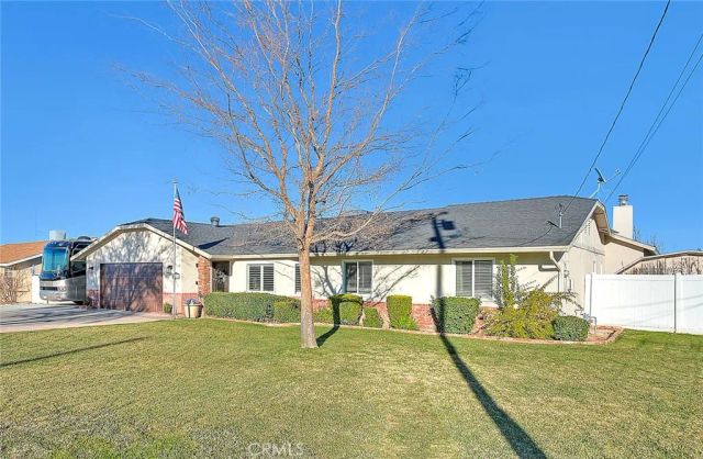 7821 Lyons, Hesperia, CA 92345