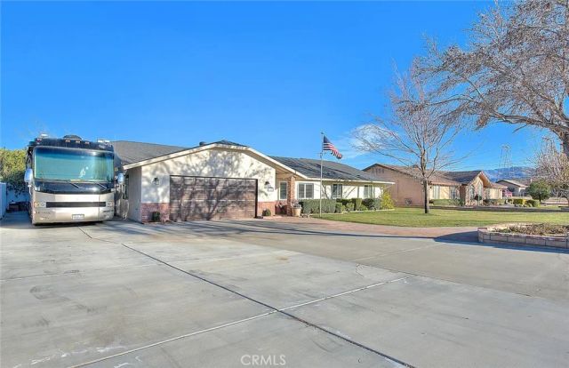 7821 Lyons, Hesperia, CA 92345