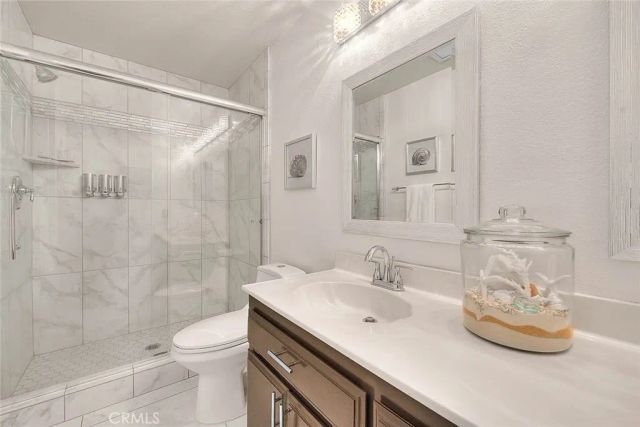 7821 Lyons, Hesperia, CA 92345