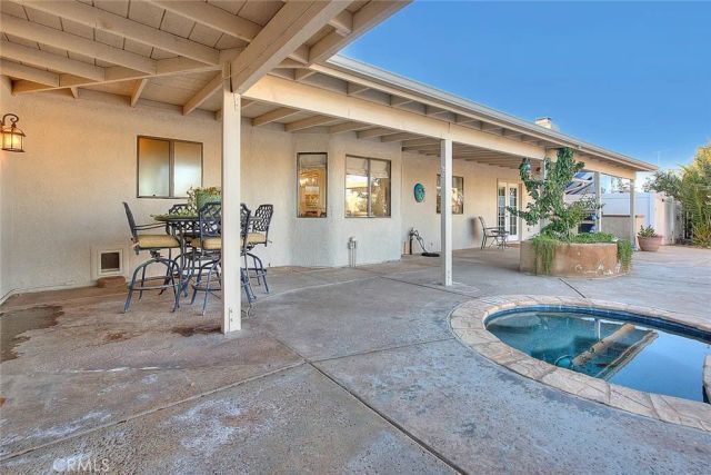 7821 Lyons, Hesperia, CA 92345