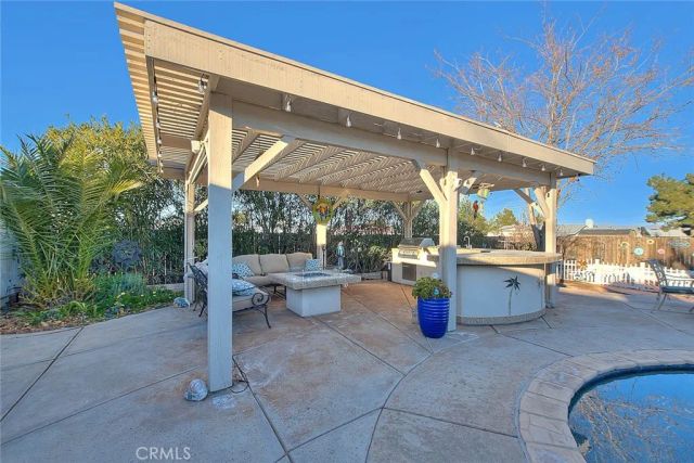 7821 Lyons, Hesperia, CA 92345