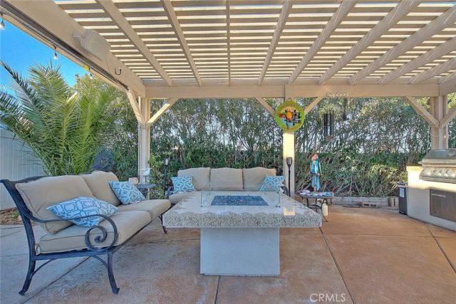 7821 Lyons, Hesperia, CA 92345