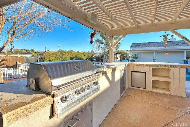 7821 Lyons, Hesperia, CA 92345