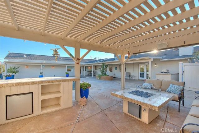 7821 Lyons, Hesperia, CA 92345