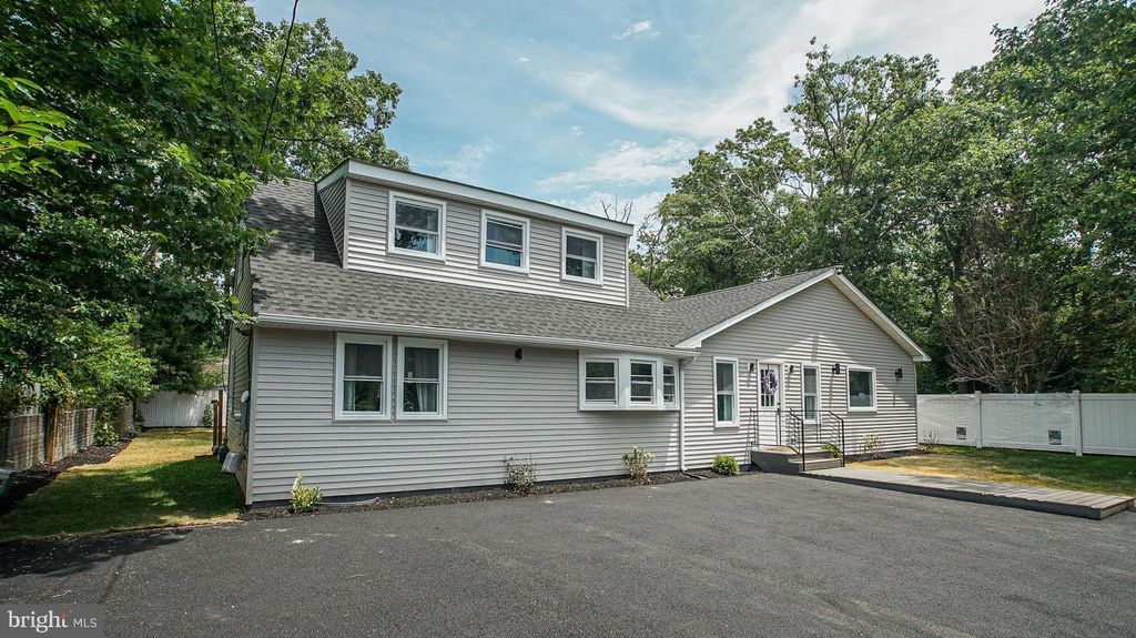 39 FILBERT AVE, BROWNS MILLS, NJ 08015 — photo 2