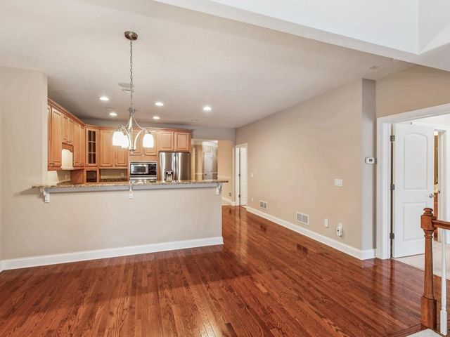 4902 Steeplechase Court 35, Eagan, MN 55122