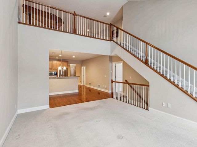 4902 Steeplechase Court 35, Eagan, MN 55122