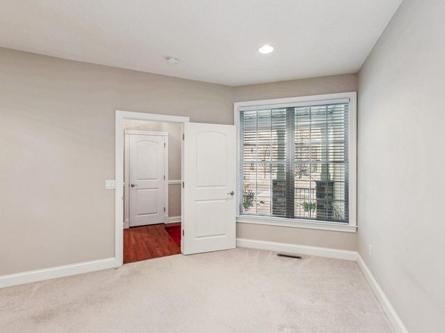 4902 Steeplechase Court 35, Eagan, MN 55122