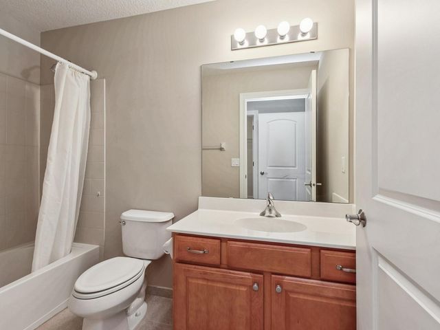 4902 Steeplechase Court 35, Eagan, MN 55122