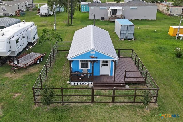 1008 W Dallas Avenue, Seadrift, TX 77983
