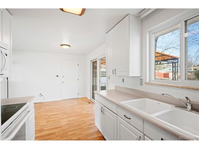 771 Xenon St, Lakewood, CO 80401