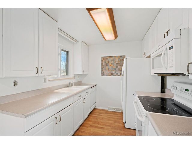 771 Xenon St, Lakewood, CO 80401