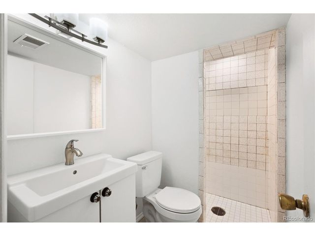 771 Xenon St, Lakewood, CO 80401