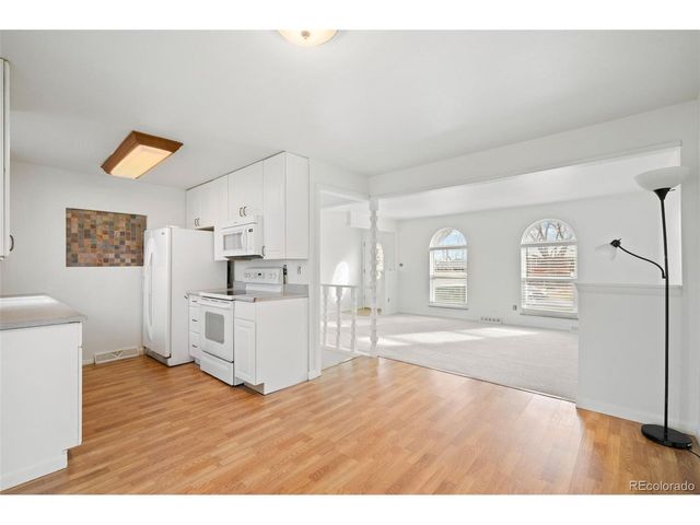 771 Xenon St, Lakewood, CO 80401