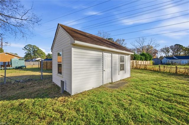 3813 Magnolia DR, Portsmouth, VA 23703