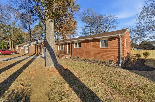 3813 Magnolia DR, Portsmouth, VA 23703