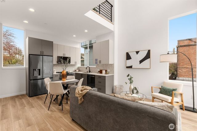 730 A Broadway E, Seattle, WA 98102