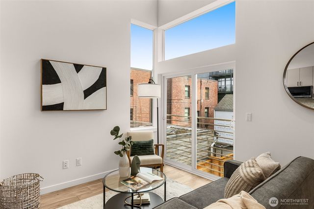 730 A Broadway E, Seattle, WA 98102